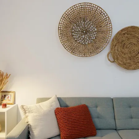 1 Bedroom With Pool Access Apartment *