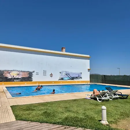 1 Bedroom With Pool Access Апартаменты Албуфейра