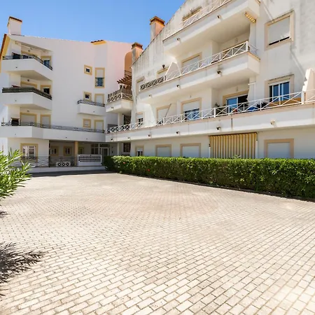 1 Bedroom With Pool Access 알부페이라