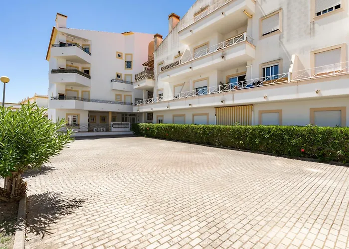 1 Bedroom With Pool Access 알부페이라