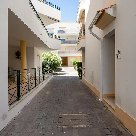 1 Bedroom With Pool Access Lägenhet