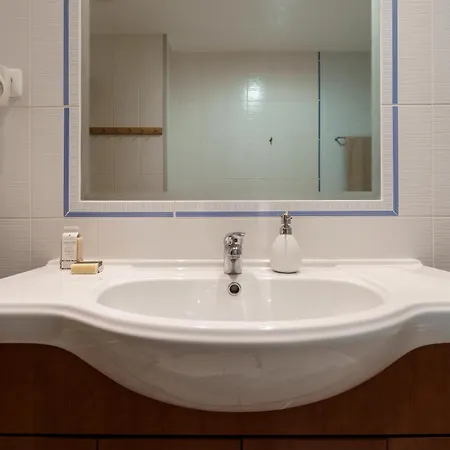Apartment 1 Bedroom With Pool Access Albufeira
