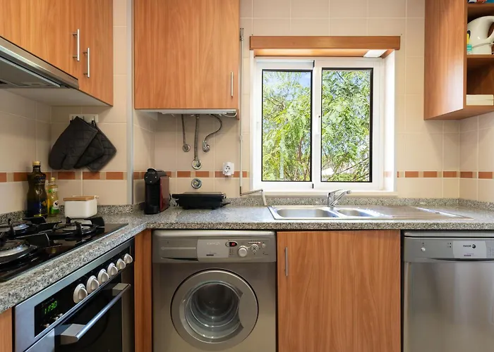 1 Bedroom With Pool Access